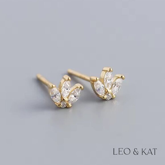 Tri Marquise Zircon Stud Earrings in Gold & Silver. 925 Sterling Silver #1038 - Picture 3 of 6